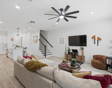 6833 Paris Street - Photo Thumbnail 2