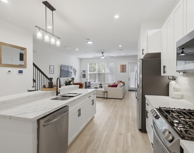 6833 Paris Street - Photo Thumbnail 5