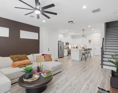 6833 Paris Street - Photo Thumbnail 1