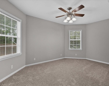 401 Paradise Drive - Photo Thumbnail 18