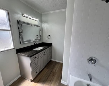 11930 Greenglen Drive - Photo Thumbnail 12