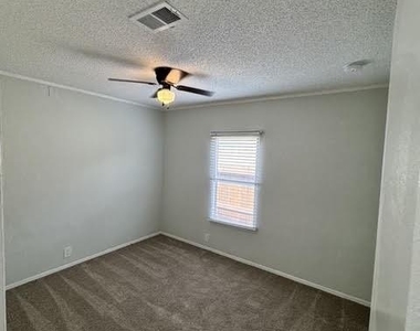11930 Greenglen Drive - Photo Thumbnail 7