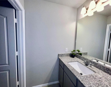 31418 Horseshoe Meadow Bend - Photo Thumbnail 20