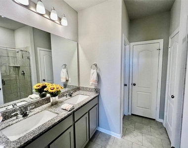 31418 Horseshoe Meadow Bend - Photo Thumbnail 11