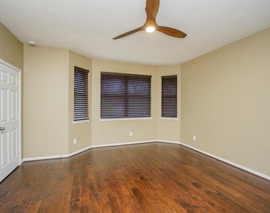 3211 London Lane - Photo Thumbnail 11