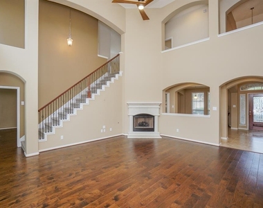 3211 London Lane - Photo Thumbnail 7