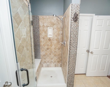 3211 London Lane - Photo Thumbnail 14