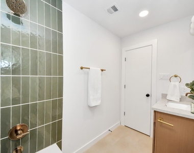 5946 Willowbend Boulevard - Photo Thumbnail 32