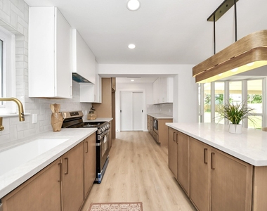 5946 Willowbend Boulevard - Photo Thumbnail 13