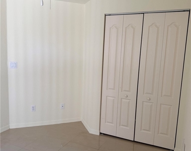 8216 Ibis Cove Circle - Photo Thumbnail 19
