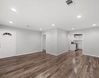 4926 Hull Street - Photo Thumbnail 3