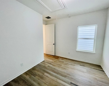 3255 Real Street - Photo Thumbnail 23