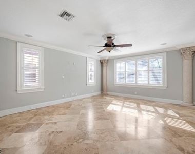 8490 Sumner Avenue - Photo Thumbnail 20