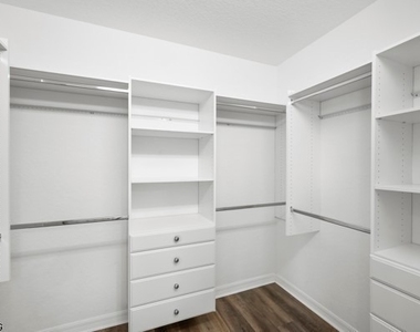 8490 Sumner Avenue - Photo Thumbnail 42