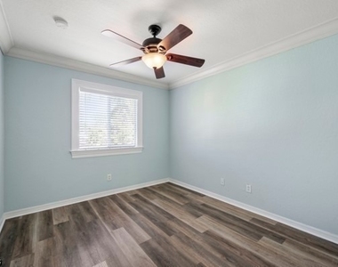 8490 Sumner Avenue - Photo Thumbnail 35