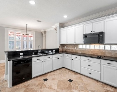 8490 Sumner Avenue - Photo Thumbnail 27