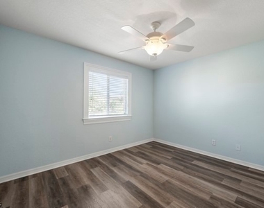 8490 Sumner Avenue - Photo Thumbnail 33