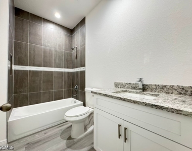537 Greenbriar Boulevard - Photo Thumbnail 7