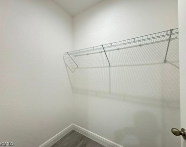537 Greenbriar Boulevard - Photo Thumbnail 5