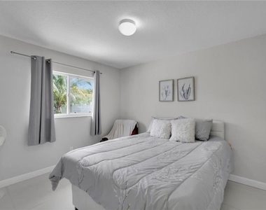 221 Ne 23rd Avenue - Photo Thumbnail 22