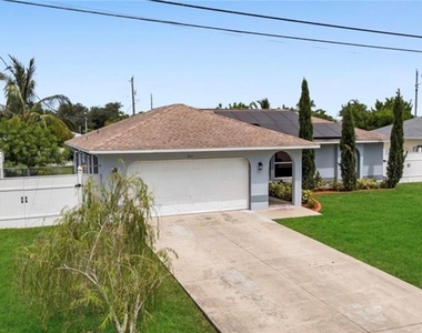 221 Ne 23rd Avenue - Photo Thumbnail 3