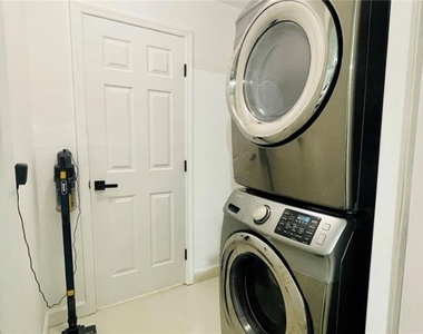 221 Ne 23rd Avenue - Photo Thumbnail 18