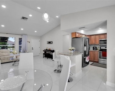221 Ne 23rd Avenue - Photo Thumbnail 7