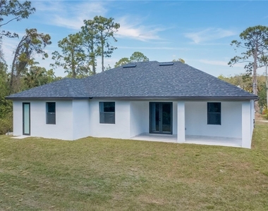 872 Spaulding Street E - Photo Thumbnail 29
