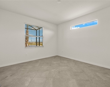 44331 Topmast Terrace - Photo Thumbnail 19