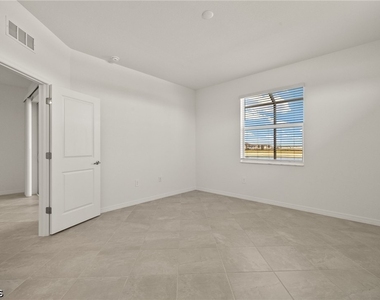 44331 Topmast Terrace - Photo Thumbnail 16