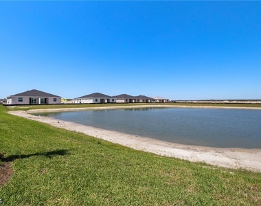 44331 Topmast Terrace - Photo Thumbnail 30