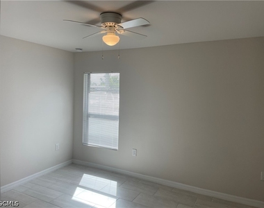 1211 Se 8th Terrace - Photo Thumbnail 5
