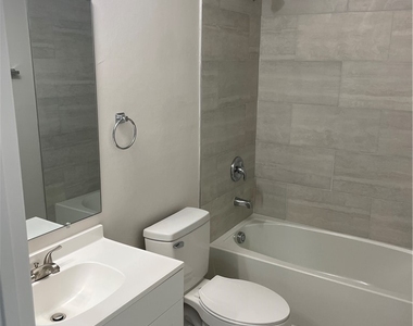 1211 Se 8th Terrace - Photo Thumbnail 8