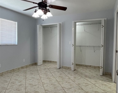 4132 Sw 7th Place - Photo Thumbnail 6