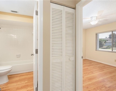 4608 Se 4th Place - Photo Thumbnail 12