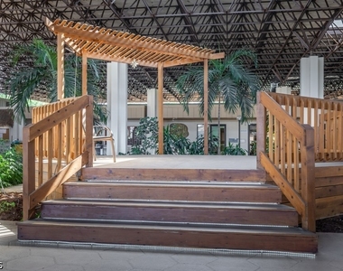 7430 Lake Breeze Drive - Photo Thumbnail 29