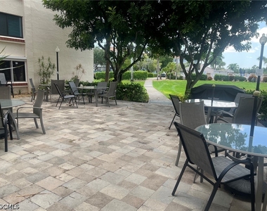 7430 Lake Breeze Drive - Photo Thumbnail 20