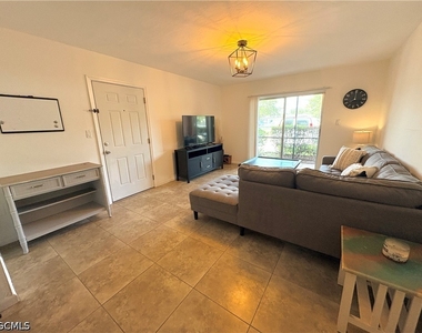 12626 Kenwood Lane - Photo Thumbnail 17