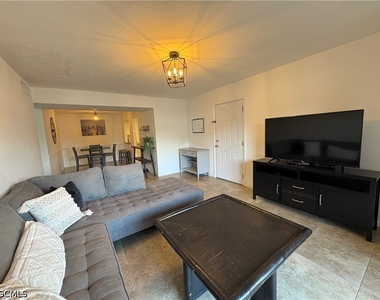 12626 Kenwood Lane - Photo Thumbnail 5