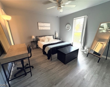 12626 Kenwood Lane - Photo Thumbnail 18