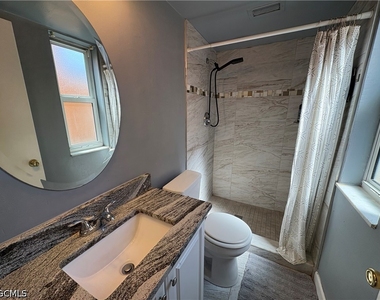 12626 Kenwood Lane - Photo Thumbnail 7