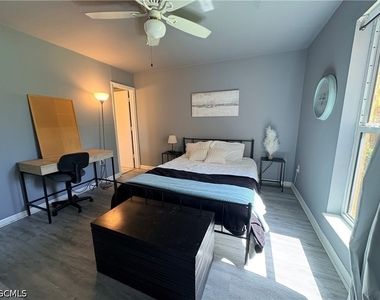 12626 Kenwood Lane - Photo Thumbnail 19