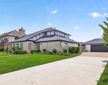 4003 W Valley Drive - Photo Thumbnail 2