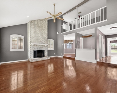 4003 W Valley Drive - Photo Thumbnail 6