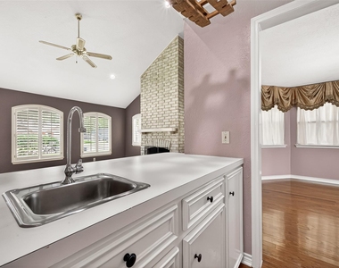 4003 W Valley Drive - Photo Thumbnail 7