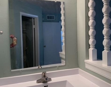 1500 Bay Area Boulevard - Photo Thumbnail 22
