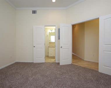 2701 Helena Street - Photo Thumbnail 7
