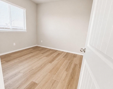 10519 Bright Cloud Drive - Photo Thumbnail 13