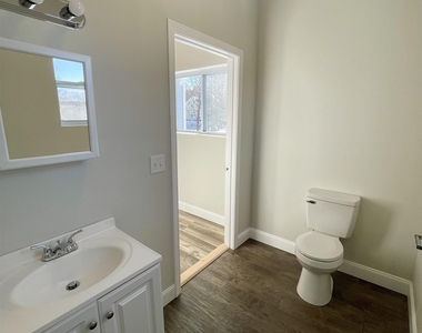90 Pleasant - Photo Thumbnail 21