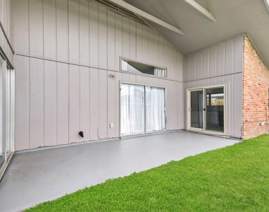 830 Seacliff Drive - Photo Thumbnail 14